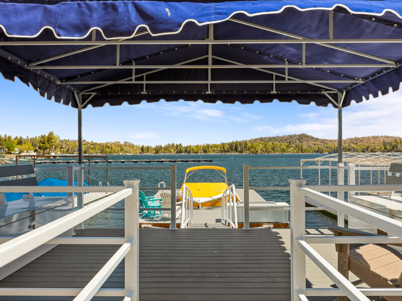 Lakefront Getaway